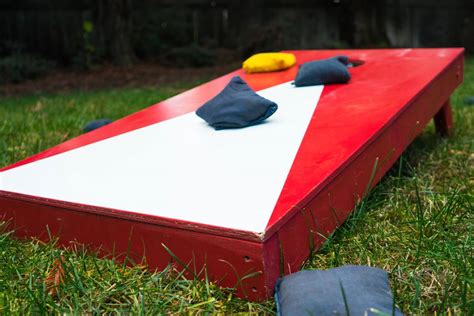 How to play bean bag toss – fun for families and groups!.